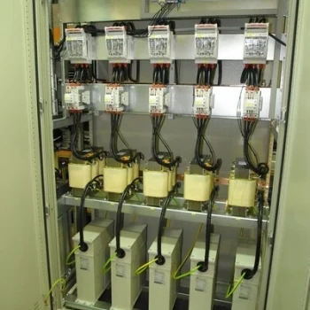 przeznaczona-do-srednich-i-duzych-obiektow-w-ktorych-wystepuja-harmoniczne-w-sieci02